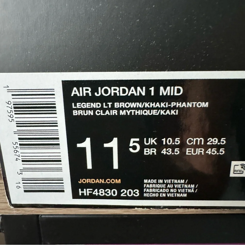 Air Jordan 1 Mid Men’s 11.5 NEW Sneaker Sneakers Shoes - Picture 4 of 10